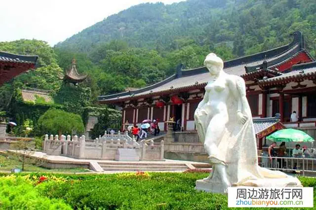 端午去西安玩三天，有哪些美食和住宿推荐？