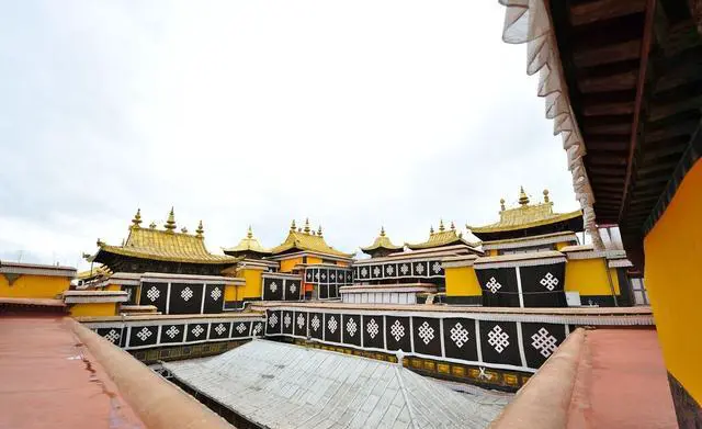 拉萨布达拉宫旅游攻略