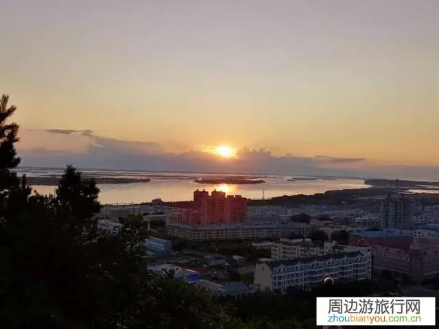 能分享一下你拍摄的美丽日出照片和你当时的拍摄感悟吗?