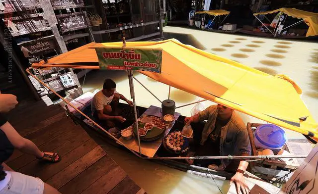 泰国水上市场好玩吗？