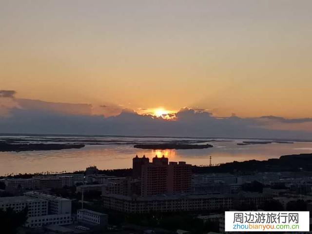 能分享一下你拍摄的美丽日出照片和你当时的拍摄感悟吗?