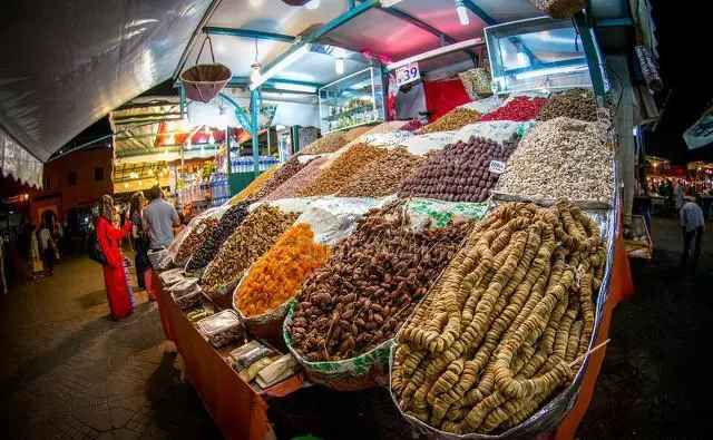 为什么有些去新疆的旅行社行程很少有南疆的景点？