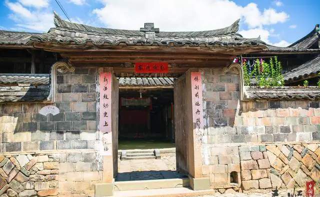 想带父母出去旅行，去哪里好？