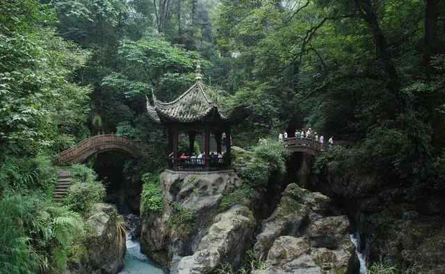 峨眉山有哪些好玩的景点？峨眉山门票多少钱？