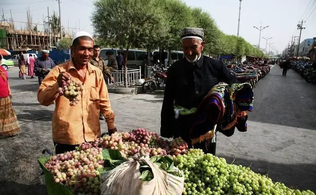 为什么有些去新疆的旅行社行程很少有南疆的景点？