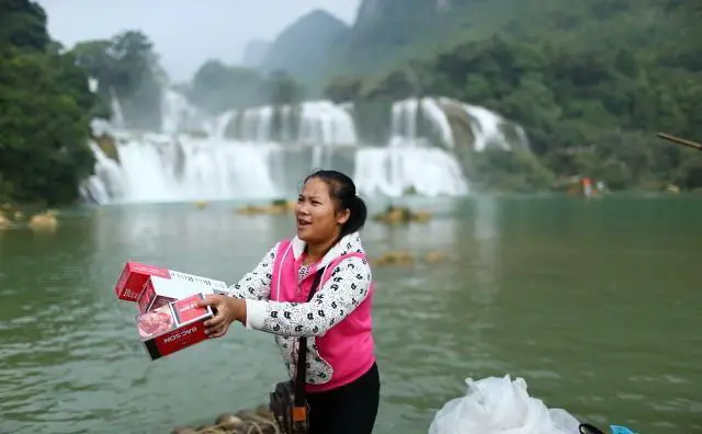 去德天大瀑布，怎么游玩比较好？