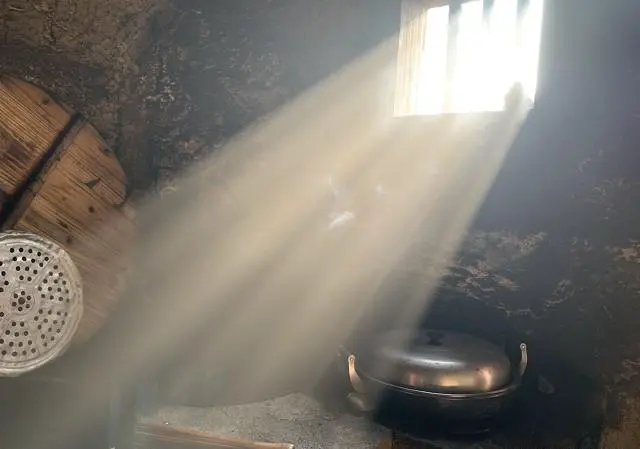 八十年代割麦子，田间吃的“晌午饭”，你还记得是什么吗？