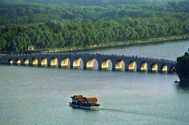 颐和园和圆明园哪个更值得去?