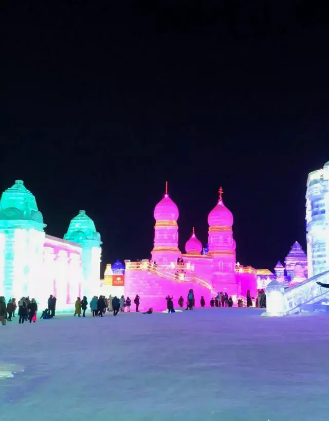 这个季节去哪里旅游好?