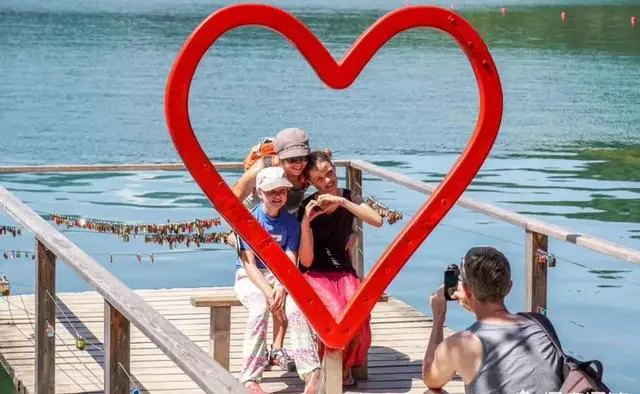 2021年十月份蜜月之旅适合去国外哪些海岛？