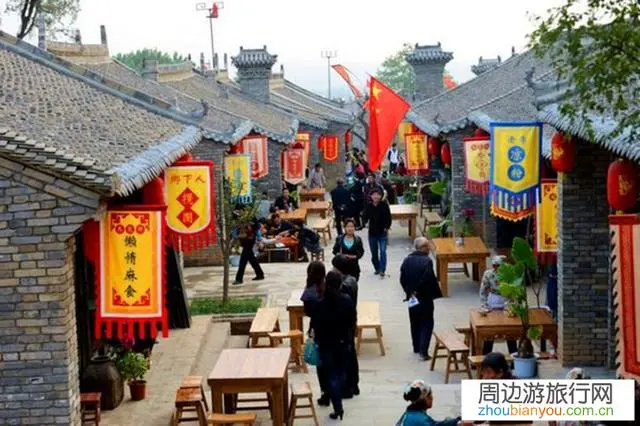 朋友们，过年期间适合去西安旅游吗？