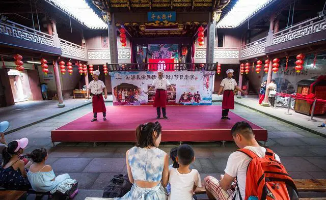 十一假期马上就要到了，准备去吃海鲜，有哪些旅游攻略可以推荐？