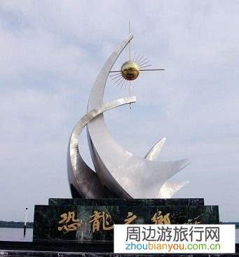 现在出去旅游需要注意些什么啊？哪里比较凉快啊？