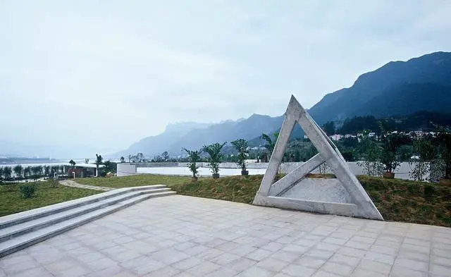 三峡大坝旅游景点门票多少钱？三峡大坝有哪些旅游景点