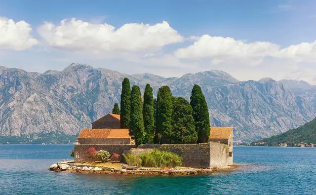 “这个世界不只有眼前的苟且，还有诗和远方”你去过最远的在哪？