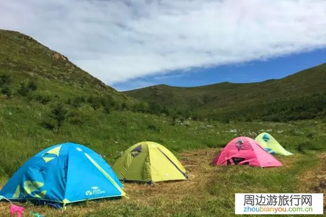 自驾游在远离城市乡村的地方，如何寻找安全宿营地？