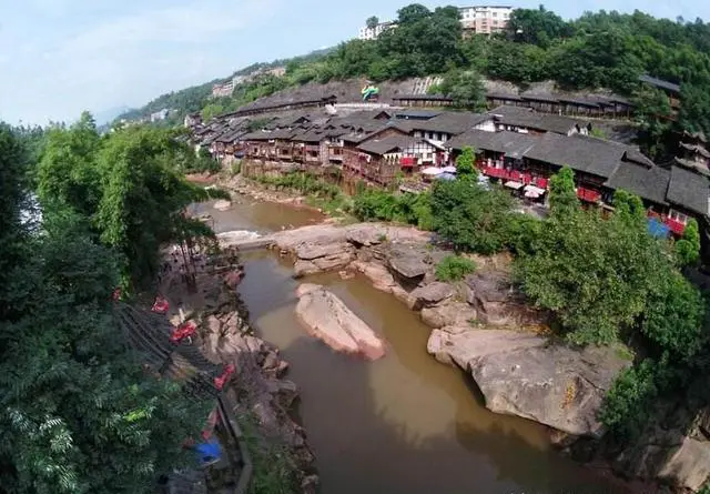周末想去郊游,重庆郊区有哪些好玩的地方推荐?