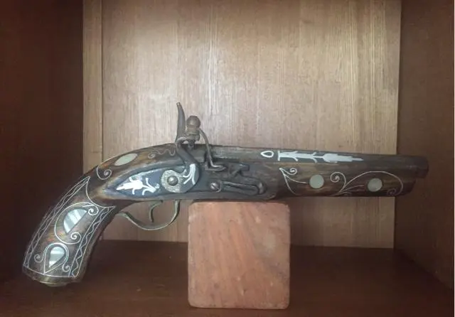 旅游一般会买什么旅游纪念品？