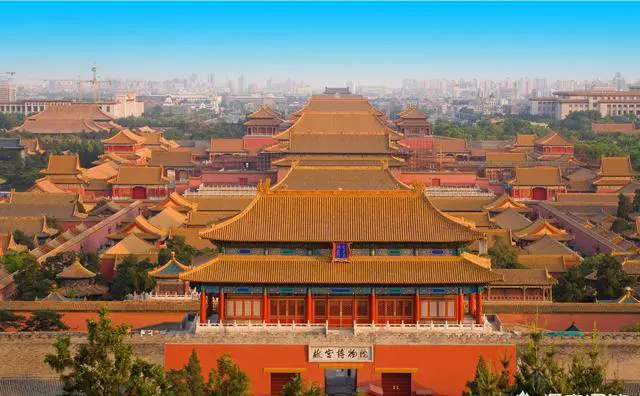 在北京呆一周，如何规划游玩线路？该玩哪些景点，吃哪些小吃呢？