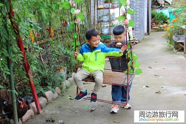想在镇上搞旅游农家乐,主要是餐饮方面,要怎么做?