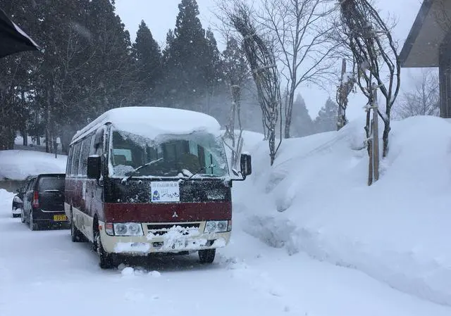 计划人生第一次旅行，想看雪、雪山，选择什么地方呢？