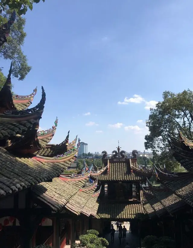 你周末假期都会去哪玩？