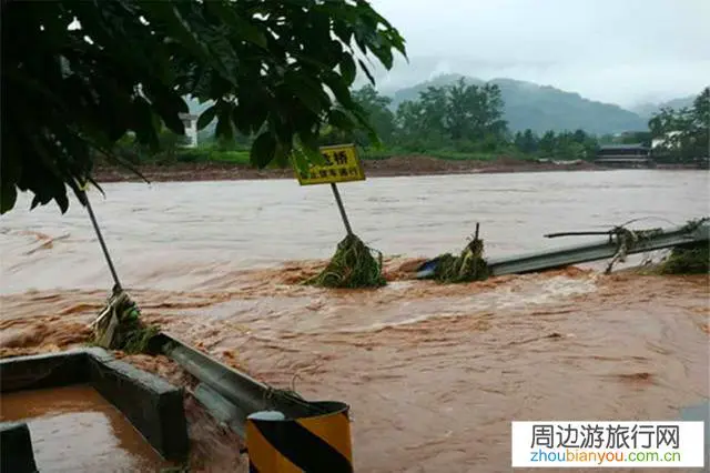 雅安暴雨：2000余名滞留游客全部安全撤离, 你怎么看？
