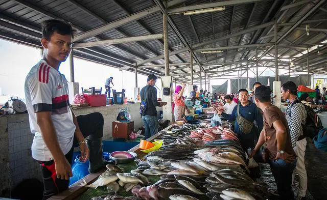计划十月和十一月份去海边玩，有哪些好的地方推荐？