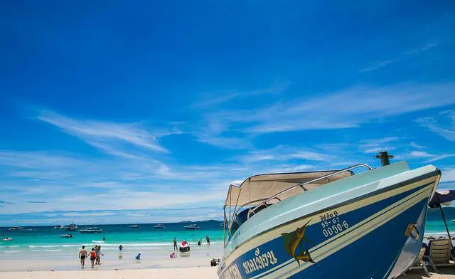 三亚和泰国哪个好玩？