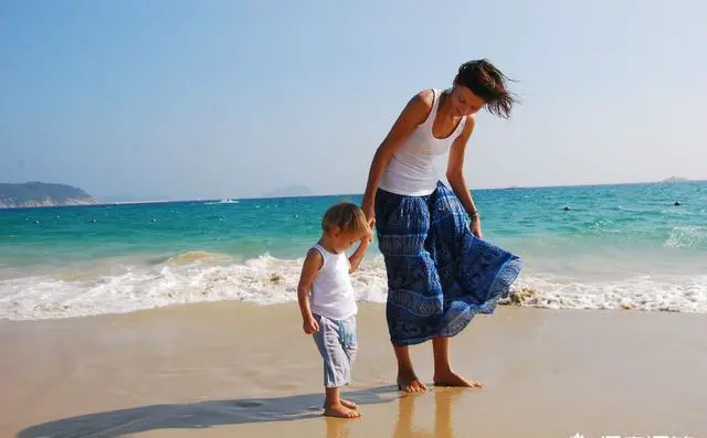 3年不上班，只在家带孩子是一种什么体验？