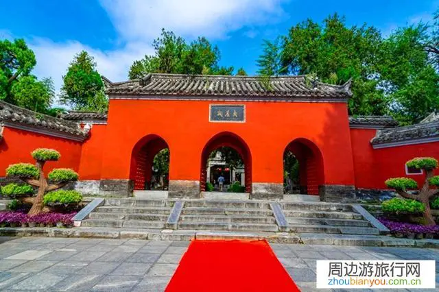 洛阳到南阳的二广高速公路沿线风景不错，沿途都有什么好玩地方？