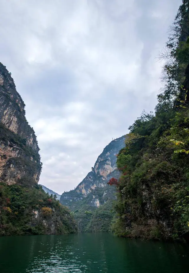 长江三峡有哪些景点？
