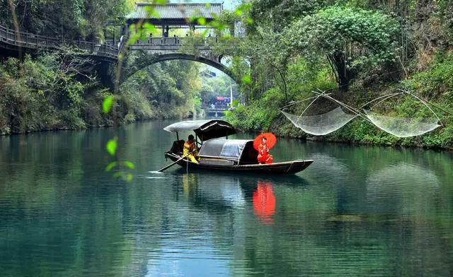 长江三峡有哪些景点？