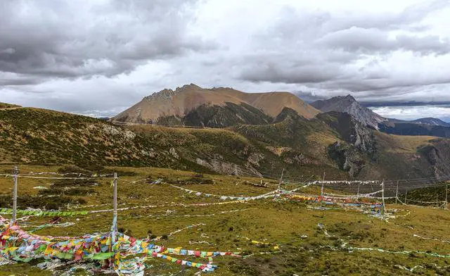 川藏线海拔高度示意图?川藏线海拔最高的地方是哪里
