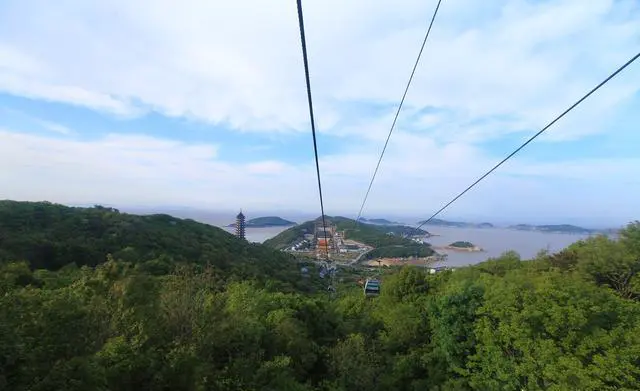 象山和普陀山哪个好玩？