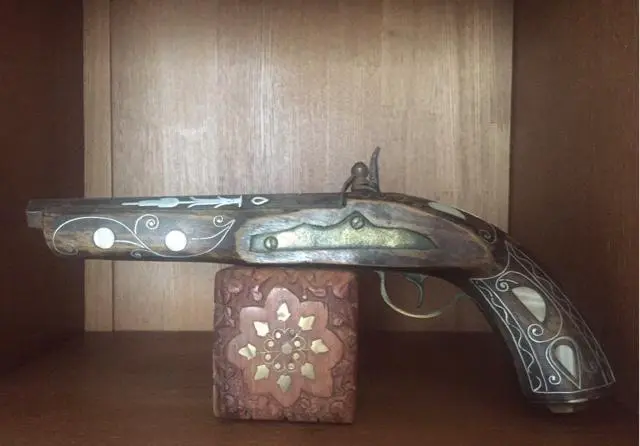 旅游一般会买什么旅游纪念品？