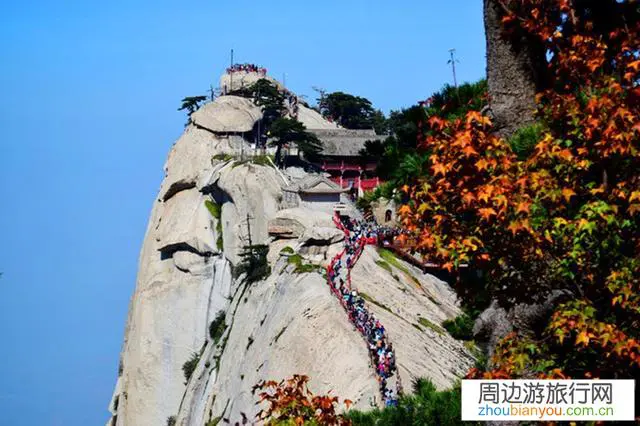湖南女大学生在华山上自拍时坠崖身亡,家属称坠崖处护栏只有0.6米,景区称无责,对此你怎么看?