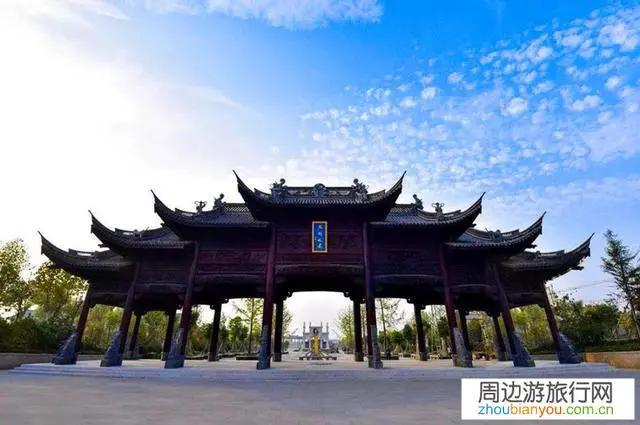 去哪旅游既便宜又好玩？最好是郑州附近的城市？