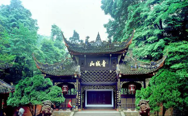 三山五岳、四大道教名山、四大佛教名山指的是哪些山？