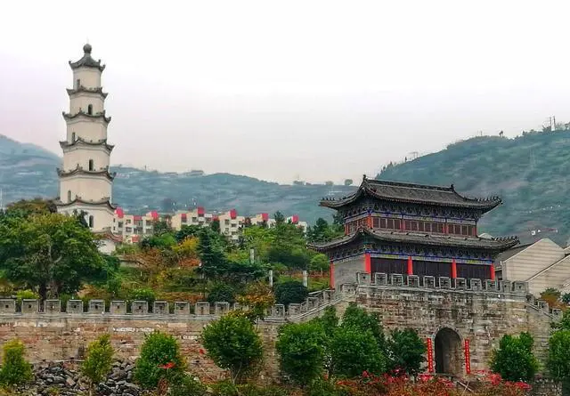 白帝城位于重庆的哪个位置？重庆白帝城景区介绍