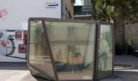 国内首个透明公厕在长沙开放,敢上吗?