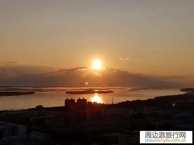 能分享一下你拍摄的美丽日出照片和你当时的拍摄感悟吗?