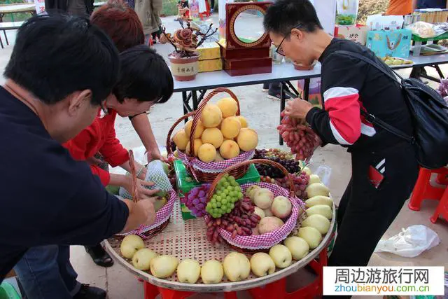 旅游过程中：去买当地的特产但价格比网上贵好多，这算欺骗吗？