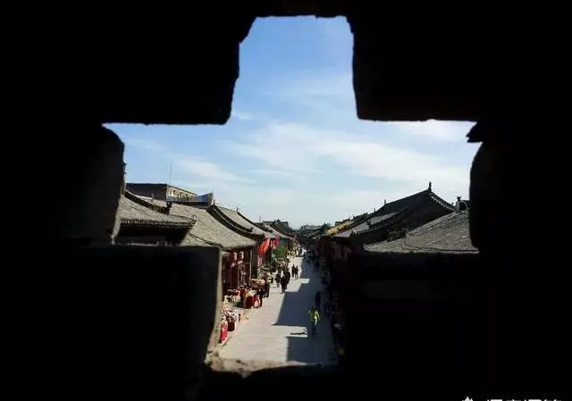 想从北京出发自驾去山西平遥古城玩，有什么路线推荐？