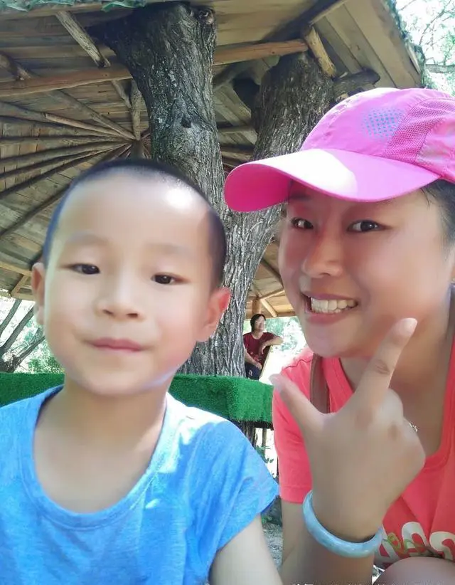 七月天气比较热，去哪里旅游更适合避暑，景色也赏心悦目？