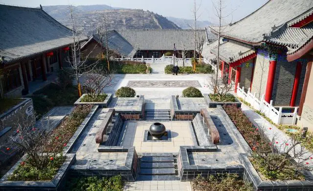 函谷关和潼关是一个地方吗？