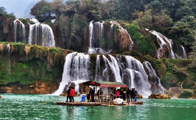 去德天大瀑布，怎么游玩比较好？