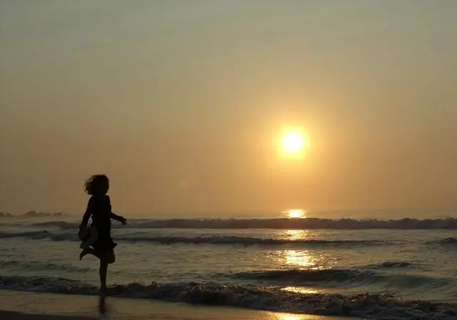 喜欢旅游的朋友们，你喜欢看旅游小视频还是旅游文章呢？为什么？