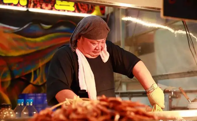 去弯弯需要准备什么东西？有护照就能直接去吗？