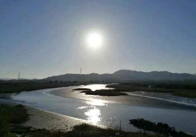 喜欢旅游的朋友们，你喜欢看旅游小视频还是旅游文章呢？为什么？